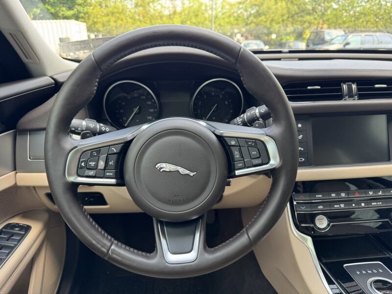 2018 Jaguar XF 25t Prestige Willow Grove PA