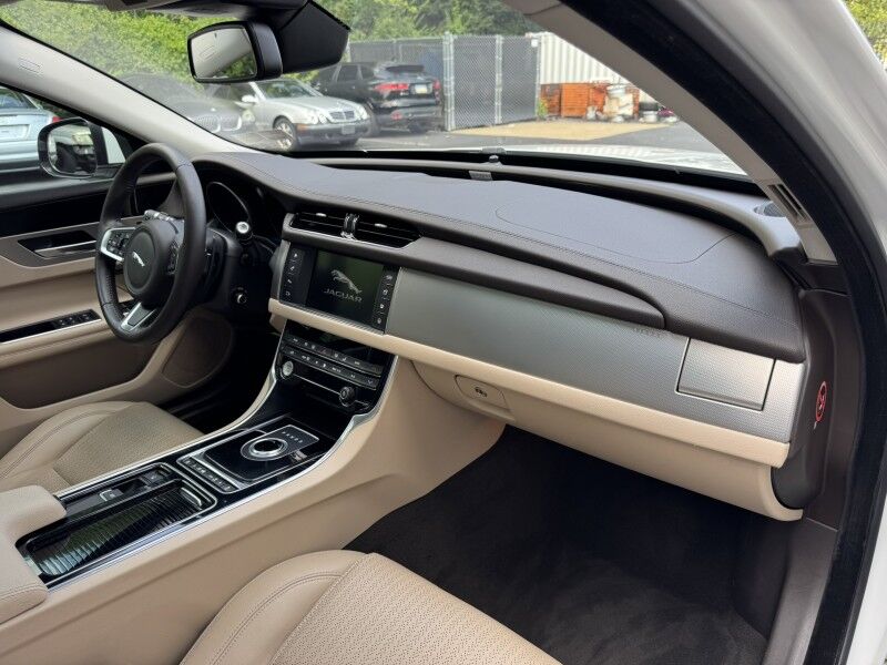 2018 Jaguar XF 25t Prestige Willow Grove PA