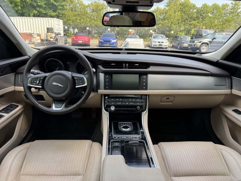2018 Jaguar XF 25t Prestige Willow Grove PA