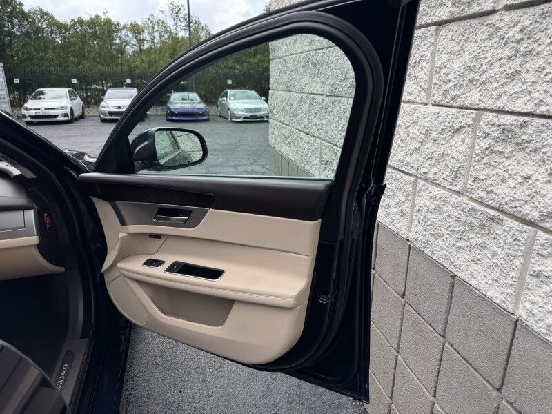 2018 Jaguar XF 35t Prestige Willow Grove PA