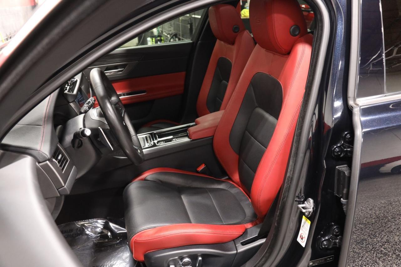 2018 Jaguar XF Sportbrake First Edition AWD 4dr Wagon Skokie IL