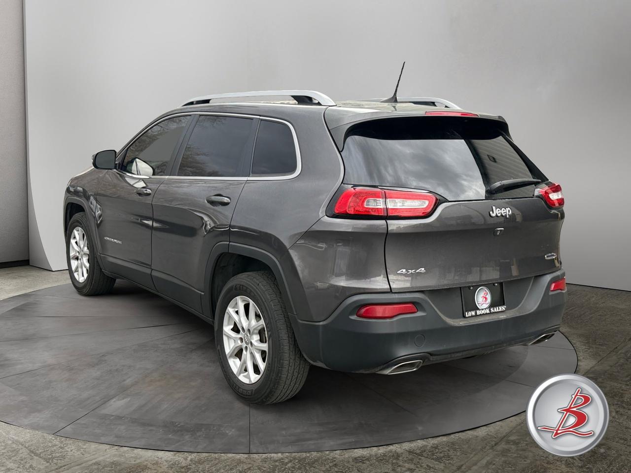 2018 Jeep CHEROKEE Latitude Plus