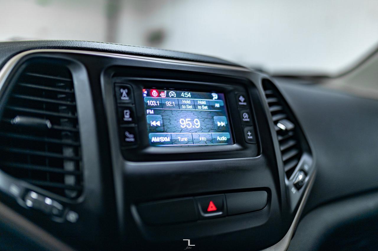 2018 Jeep Cherokee 4x4 Altitude Sport BCam Red Deer AB