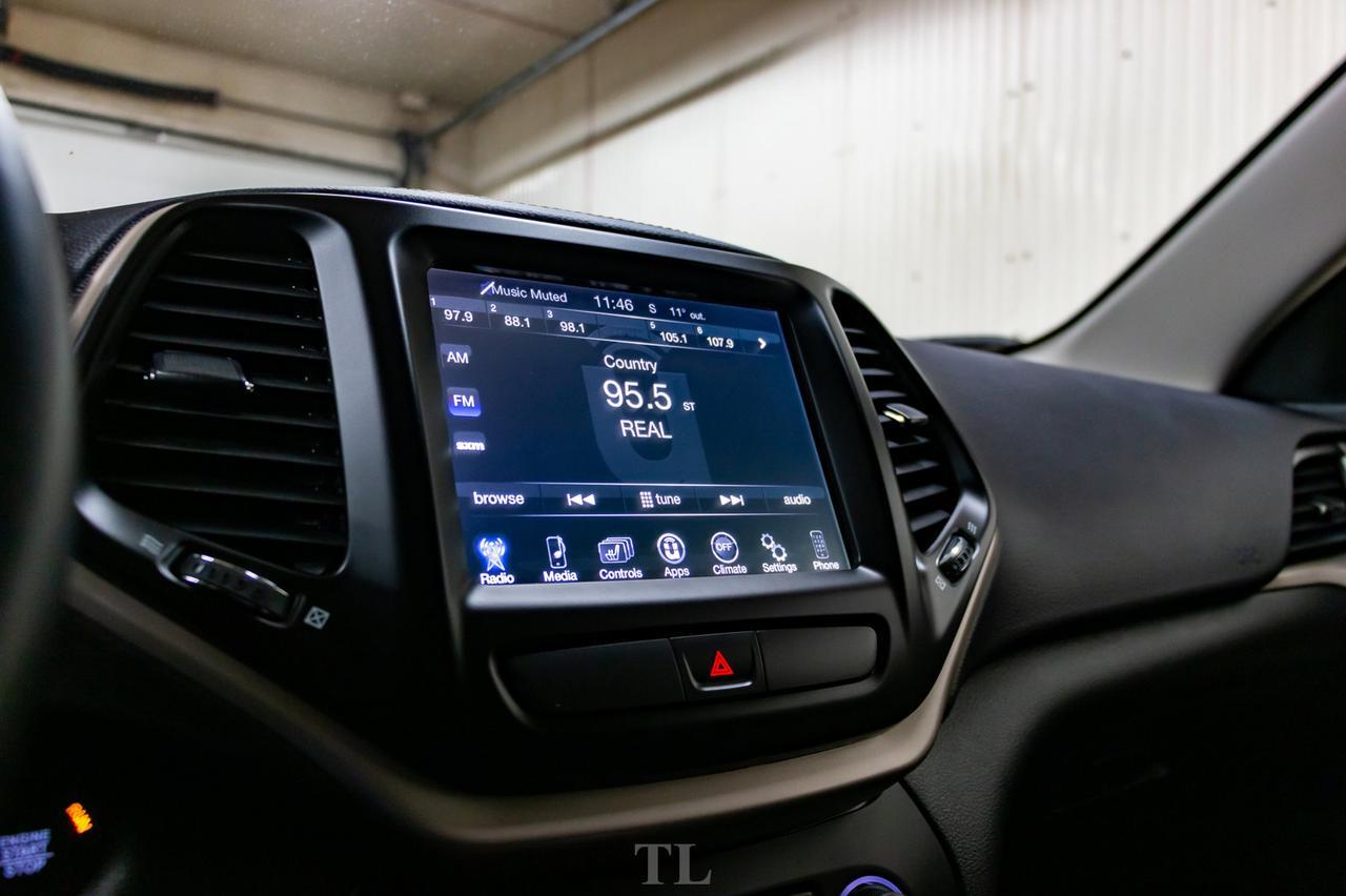 2018 Jeep Cherokee 4x4 North BCam Nav Red Deer AB