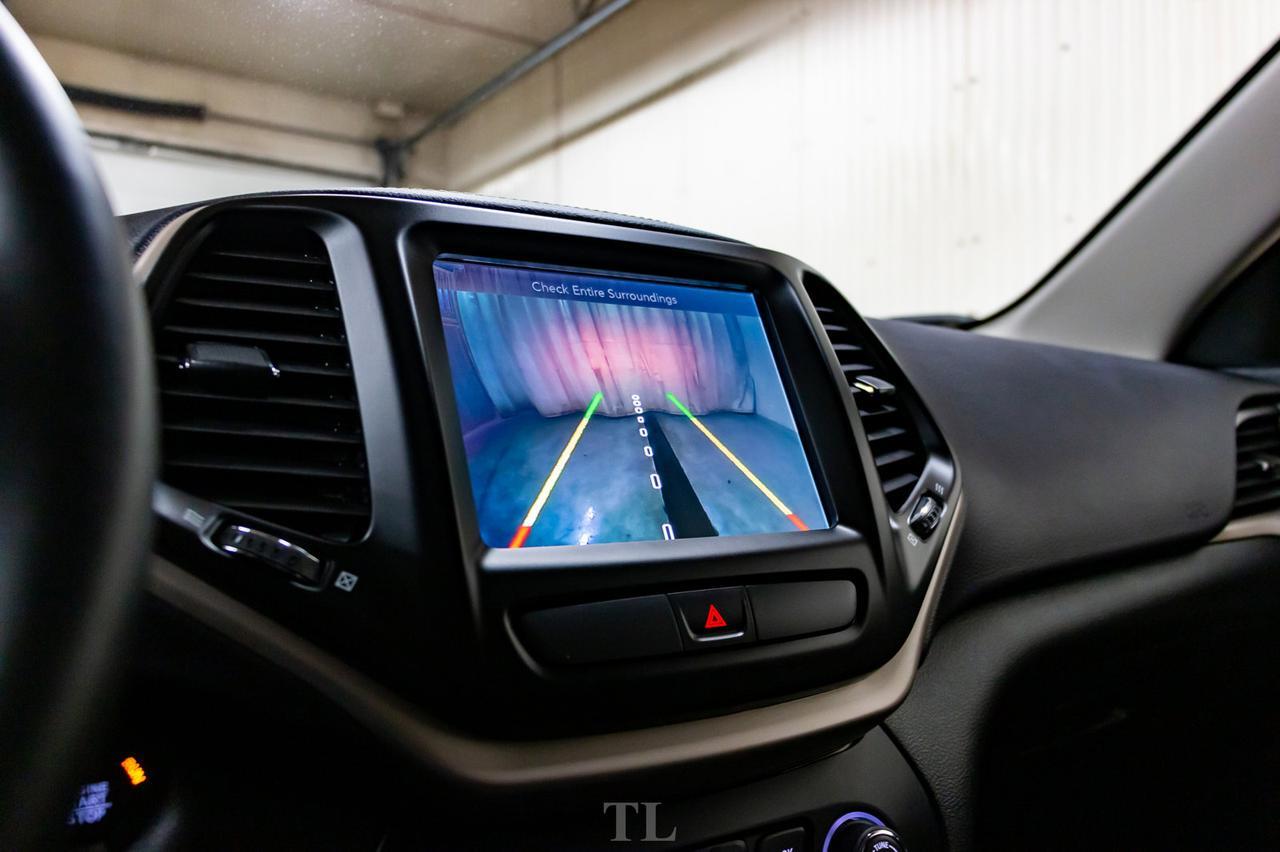 2018 Jeep Cherokee 4x4 North BCam Nav Red Deer AB