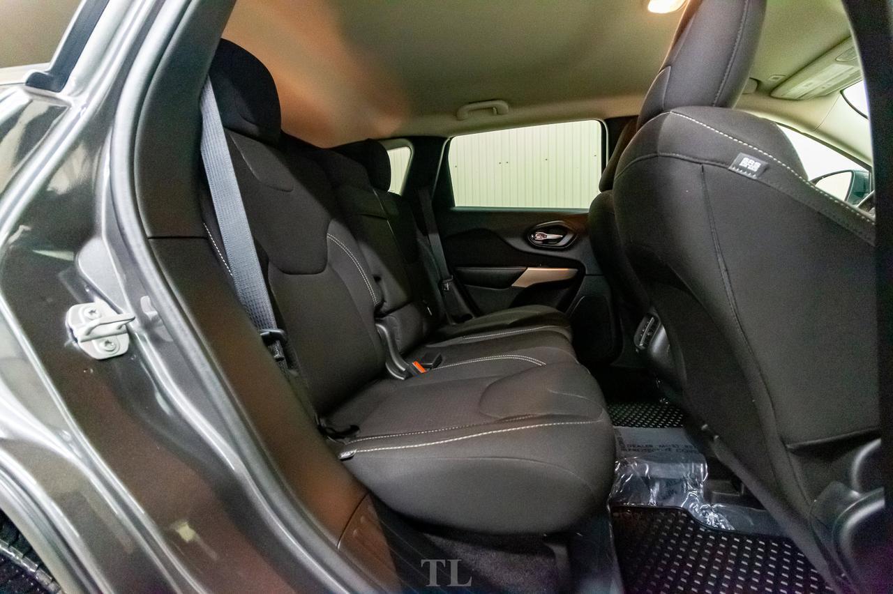 2018 Jeep Cherokee 4x4 North BCam Nav Red Deer AB