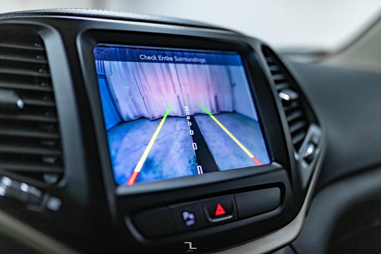 2018 Jeep Cherokee 4x4 North Nav BCam Red Deer AB