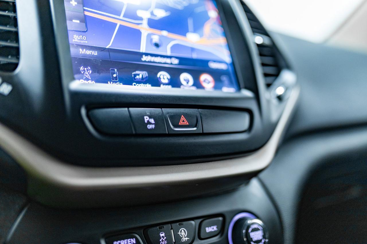 2018 Jeep Cherokee 4x4 North Nav BCam Red Deer AB