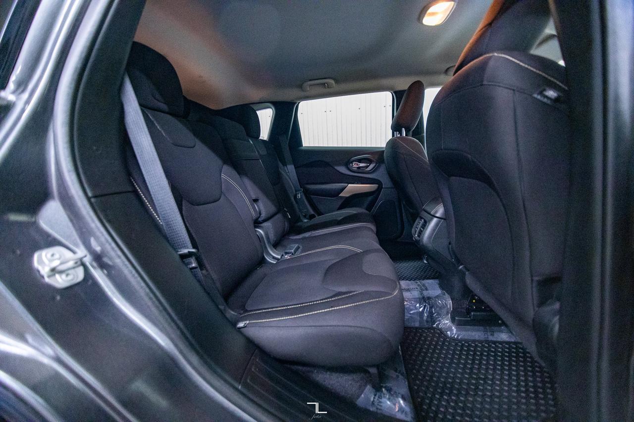 2018 Jeep Cherokee 4x4 North Nav BCam Red Deer AB