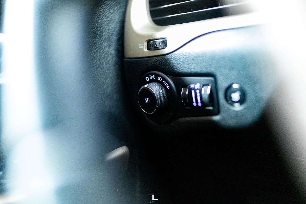 2018 Jeep Cherokee 4x4 North PSeat Red Deer AB