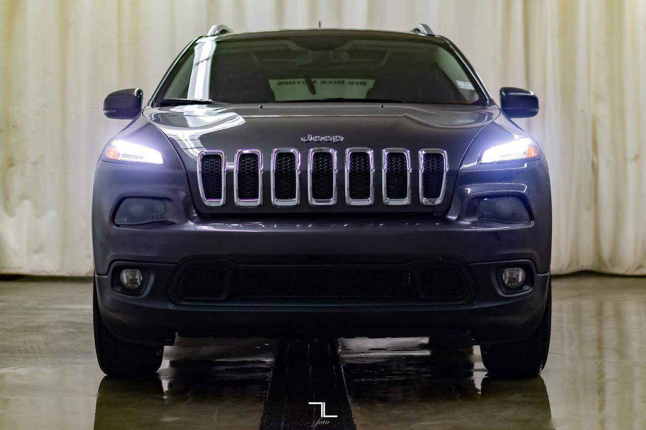 2018 Jeep Cherokee 4x4 North Roof Nav BCam Red Deer AB