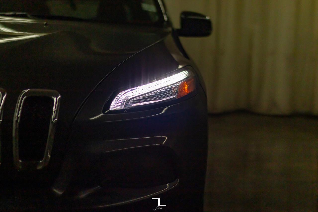 2018 Jeep Cherokee 4x4 North Roof Nav BCam Red Deer AB