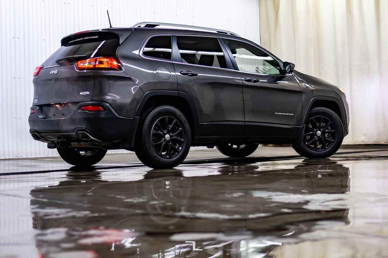 2018 Jeep Cherokee 4x4 North Roof Nav BCam Red Deer AB