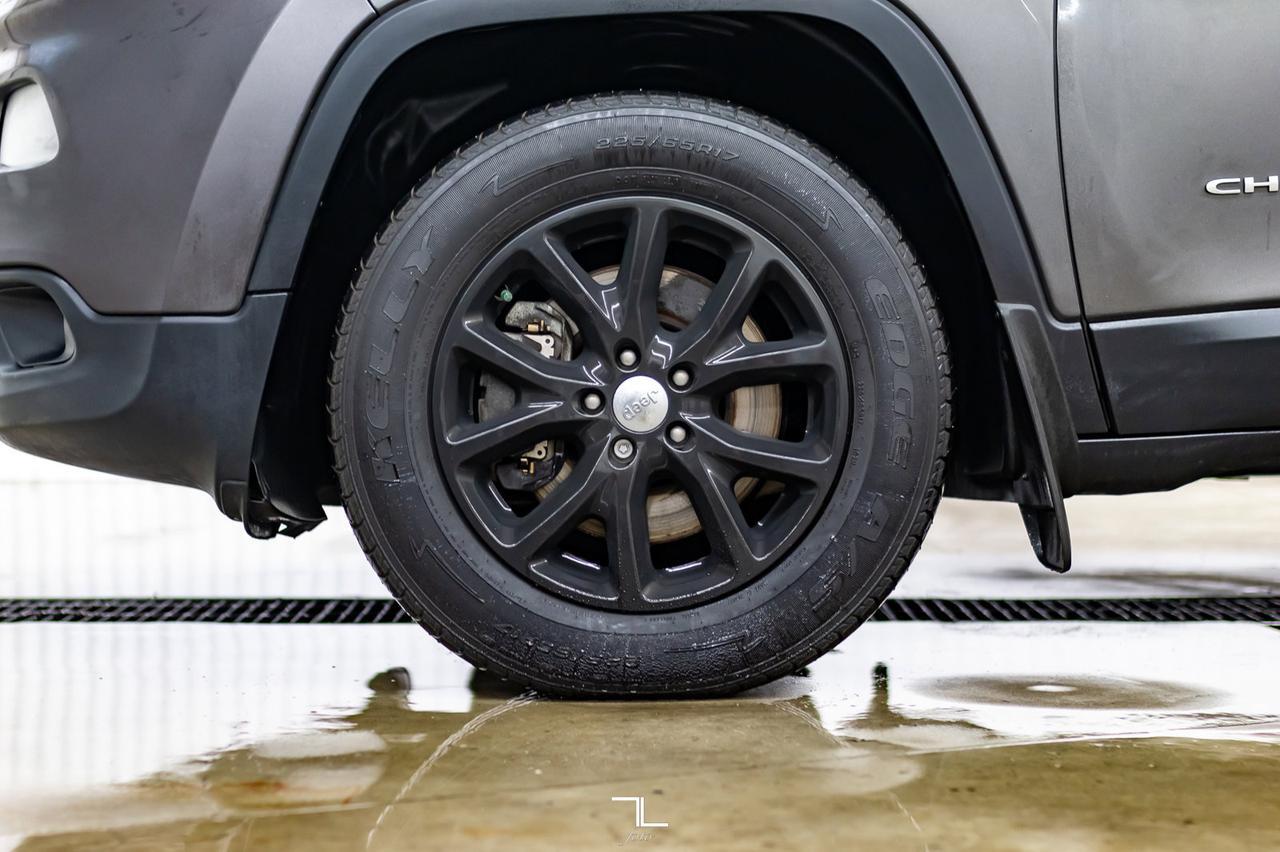 2018 Jeep Cherokee 4x4 North Roof Nav BCam Red Deer AB