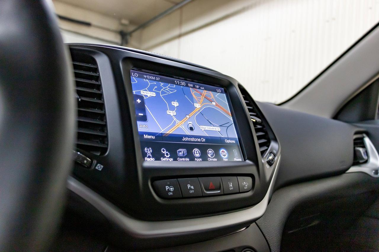 2018 Jeep Cherokee 4x4 Overland Leather Roof Nav Red Deer AB