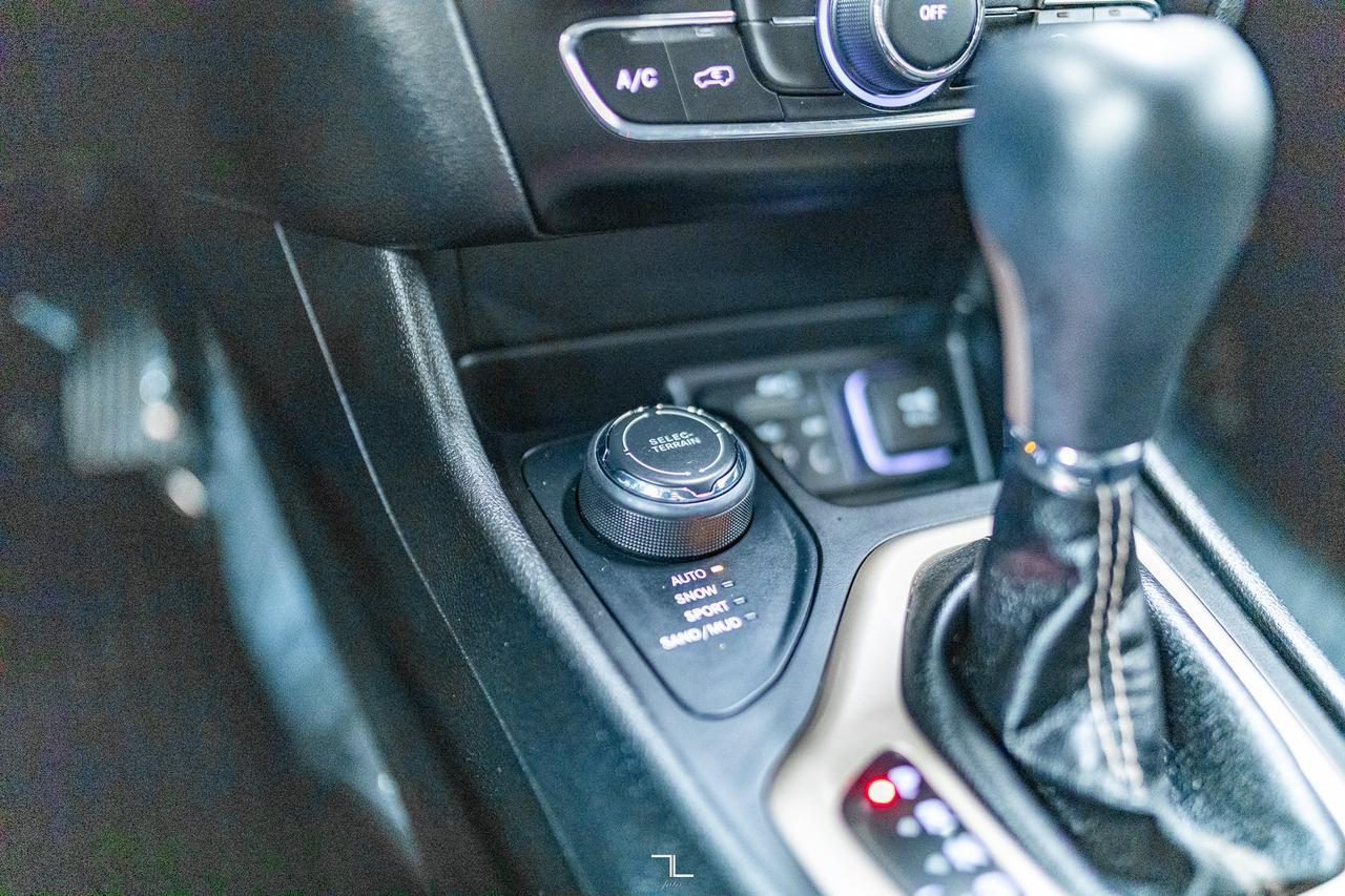 2018 Jeep Cherokee 4x4 Sport Altitude BCam Red Deer AB