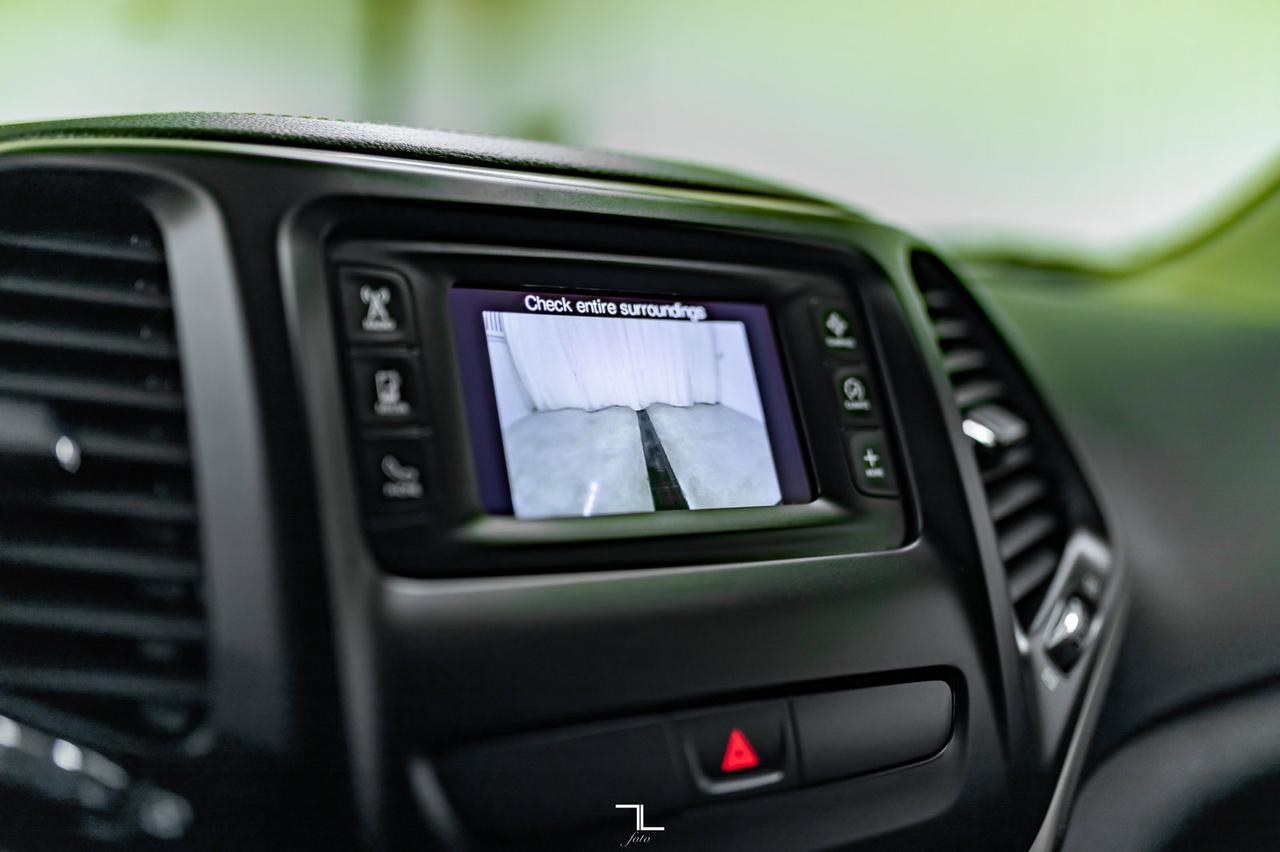 2018 Jeep Cherokee 4x4 Sport Altitude BCam Red Deer AB