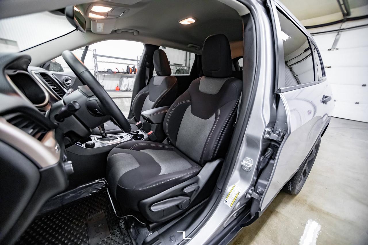 2018 Jeep Cherokee 4x4 Sport Altitude BCam Red Deer AB