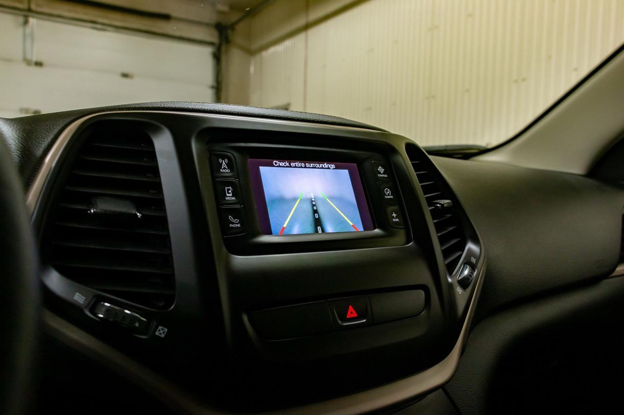 2018 Jeep Cherokee 4x4 Sport BCam Red Deer AB