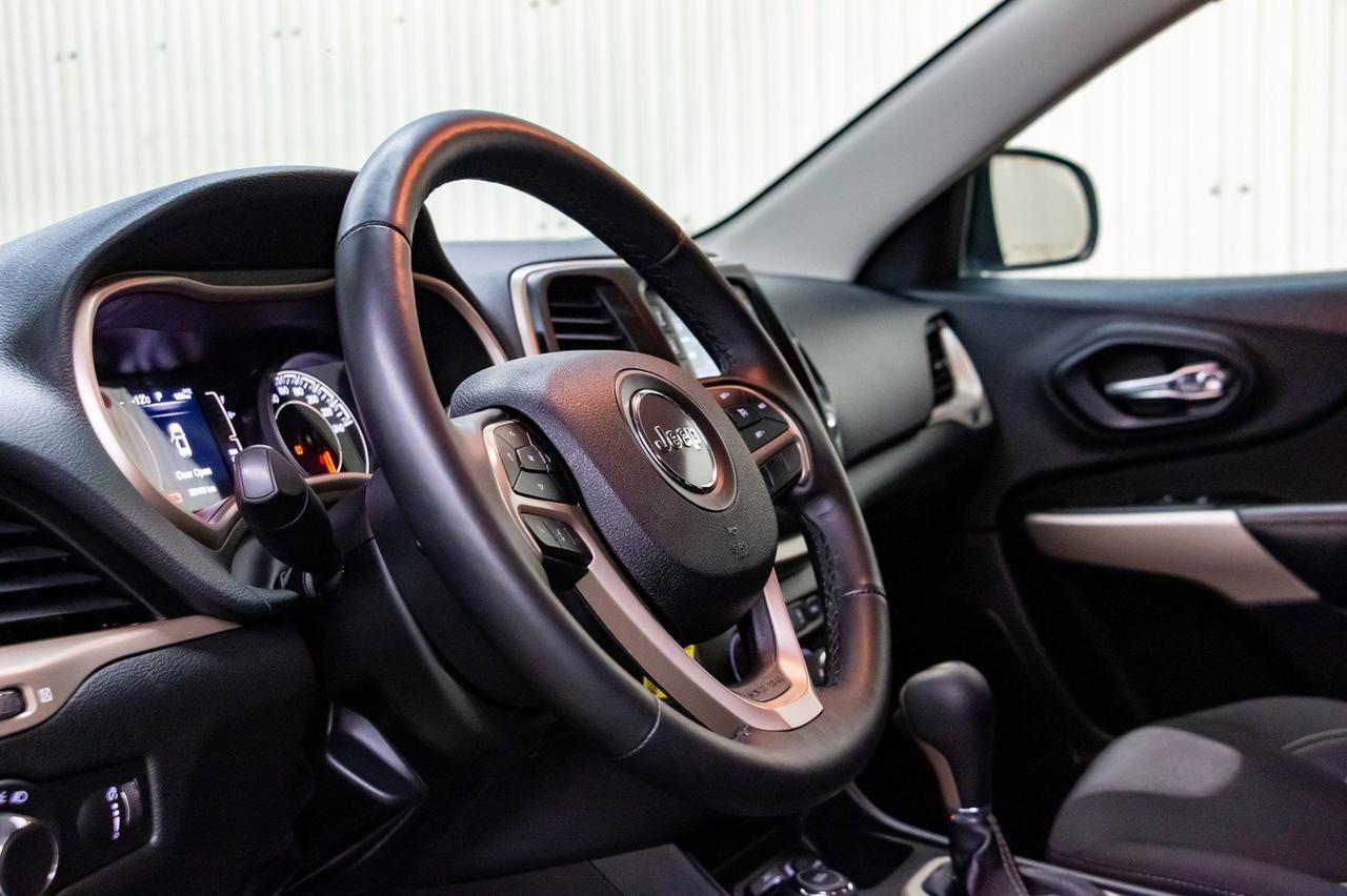 2018 Jeep Cherokee 4x4 Sport BCam Red Deer AB