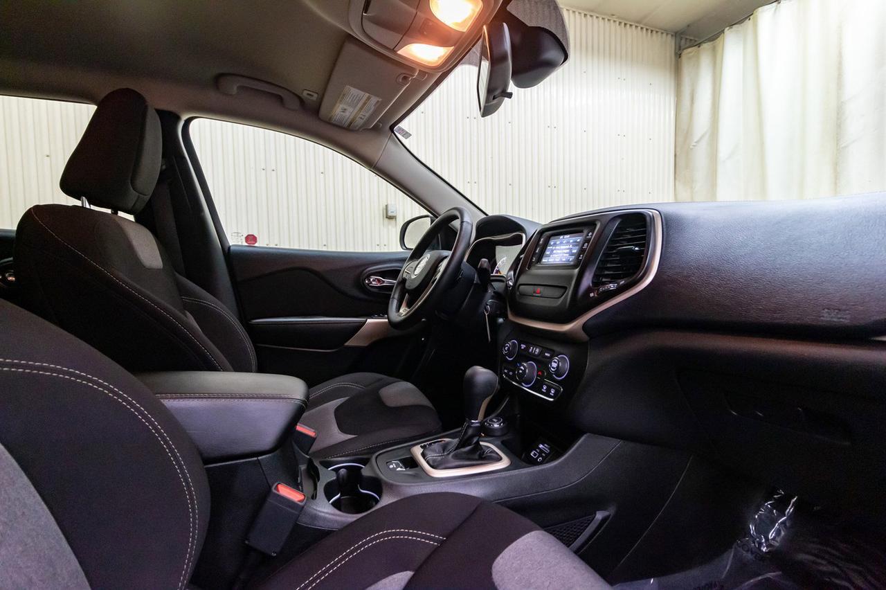 2018 Jeep Cherokee 4x4 Sport BCam Red Deer AB