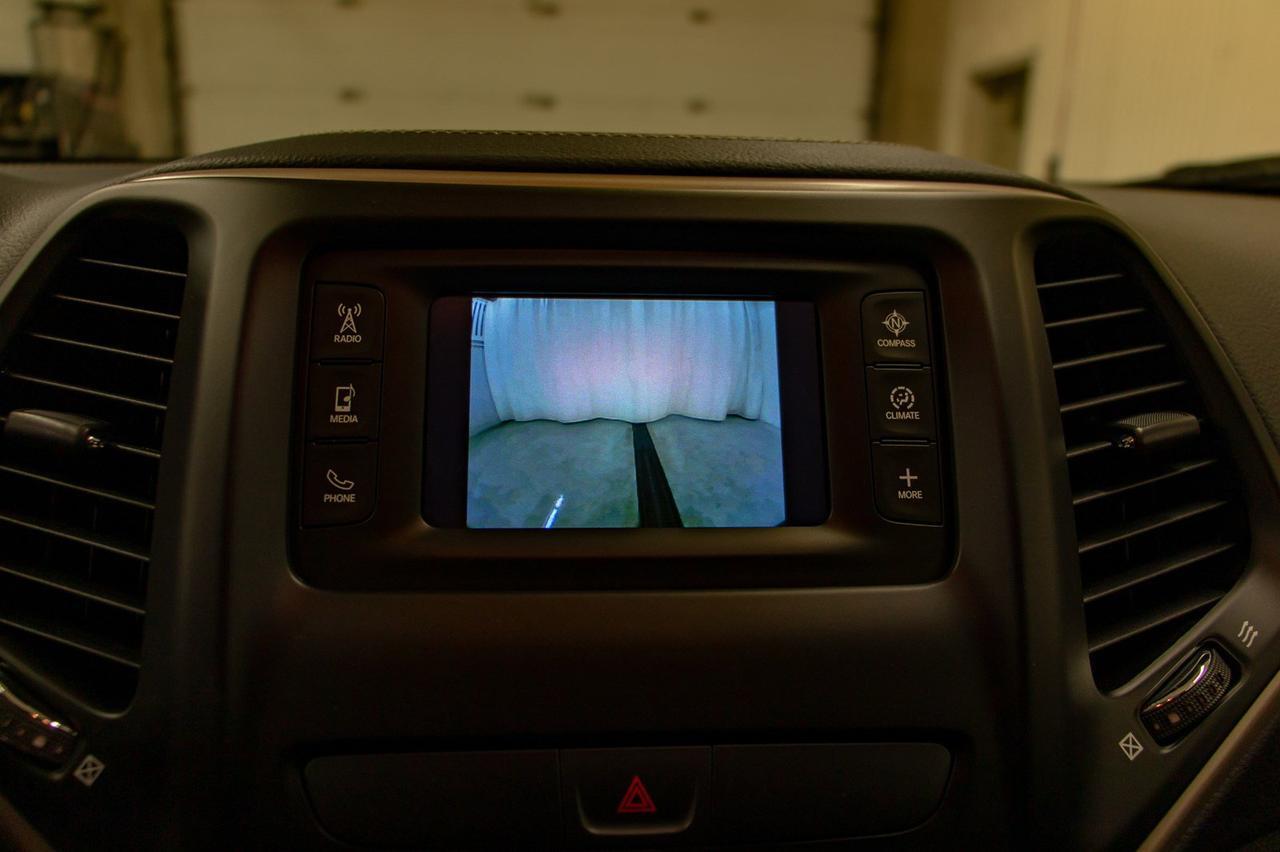 2018 Jeep Cherokee 4x4 Sport Red Deer AB