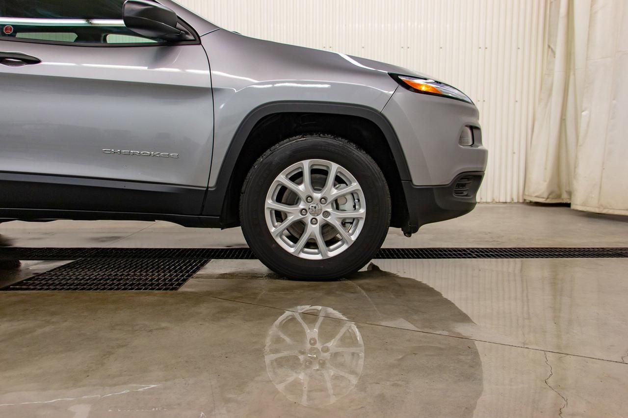 2018 Jeep Cherokee 4x4 Sport Red Deer AB