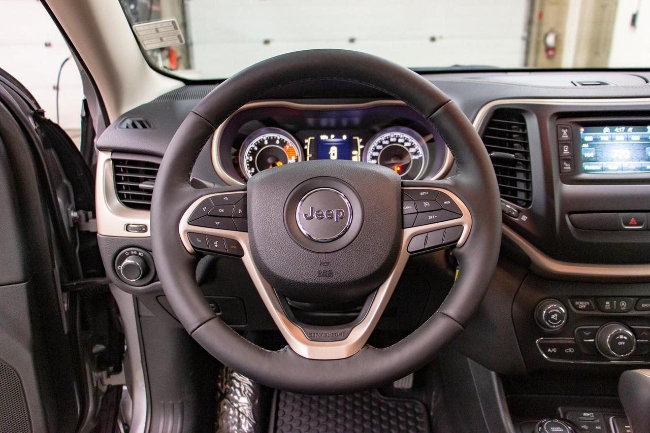 2018 Jeep Cherokee 4x4 Sport Red Deer AB