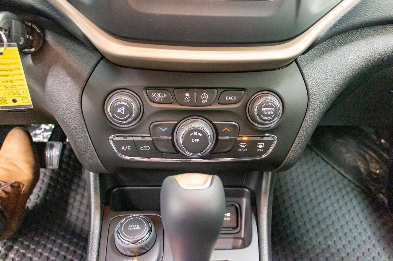 2018 Jeep Cherokee 4x4 Sport Red Deer AB