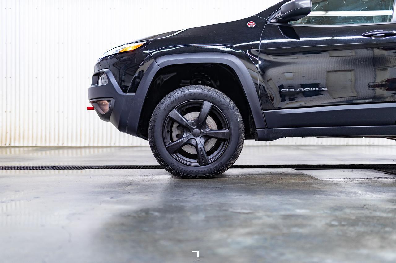 2018 Jeep Cherokee 4x4 Trailhawk Leather Nav BCam Red Deer AB