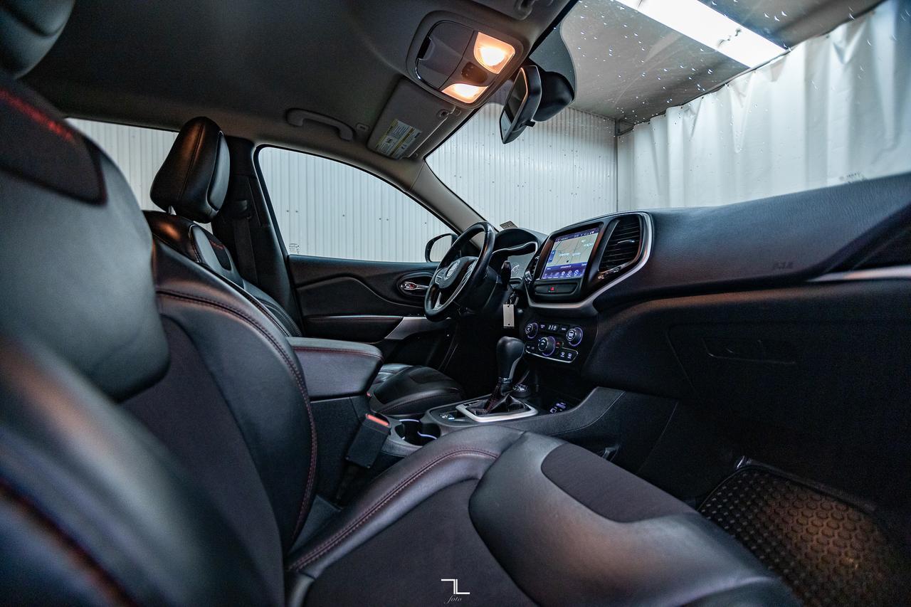 2018 Jeep Cherokee 4x4 Trailhawk Leather Nav BCam Red Deer AB