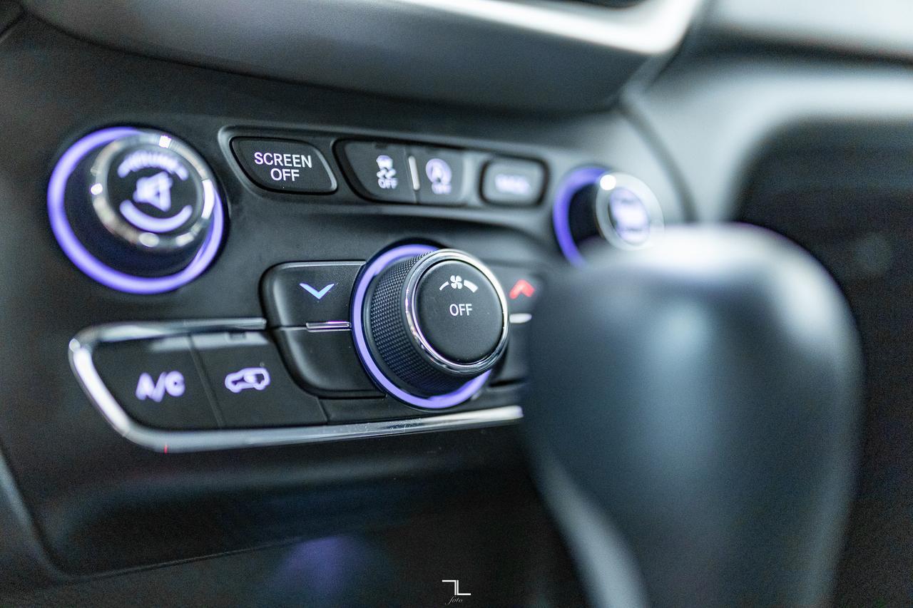 2018 Jeep Cherokee 4x4 Trailhawk Leather Nav BCam Red Deer AB