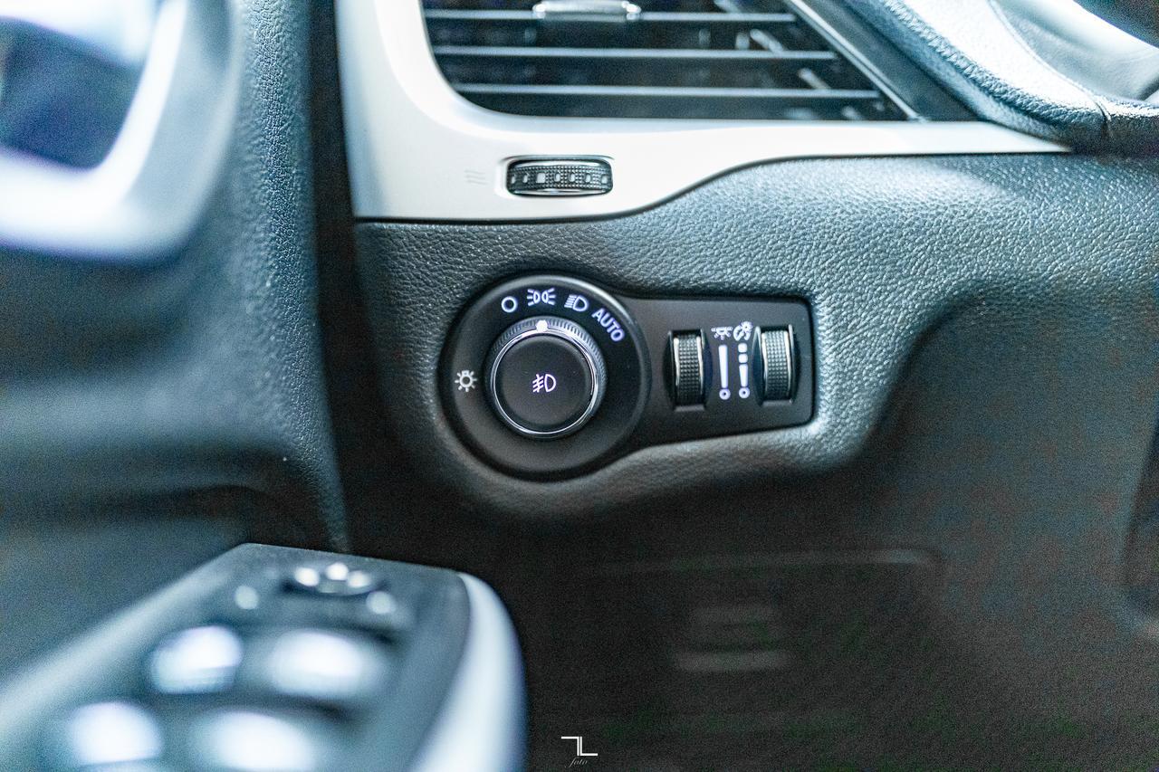 2018 Jeep Cherokee 4x4 Trailhawk Leather Nav BCam Red Deer AB