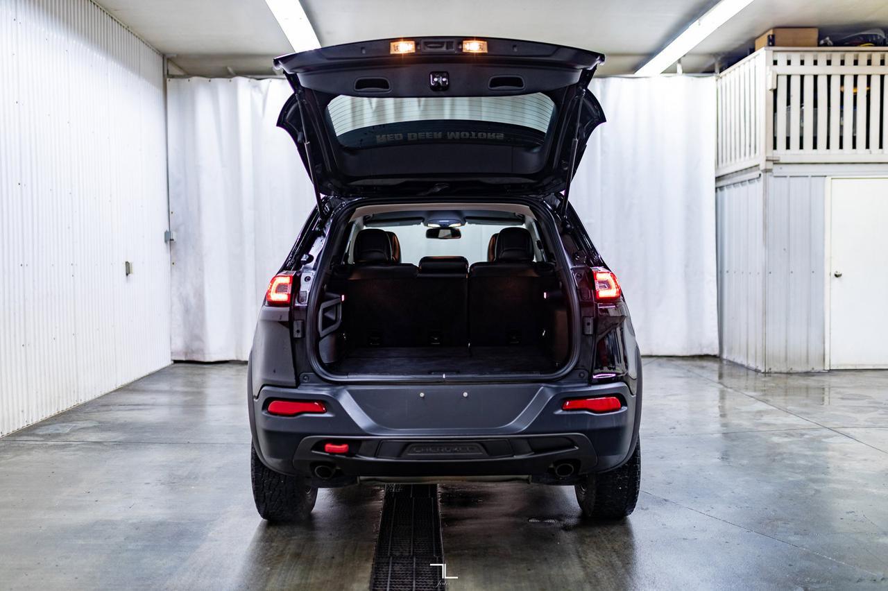 2018 Jeep Cherokee 4x4 Trailhawk Leather Nav BCam Red Deer AB