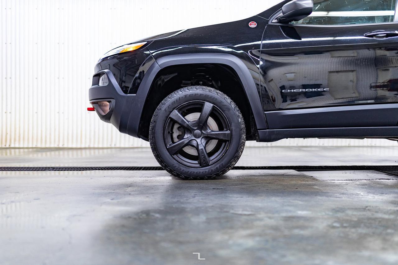 2018 Jeep Cherokee 4x4 Trailhawk Leather Nav BCam Red Deer AB