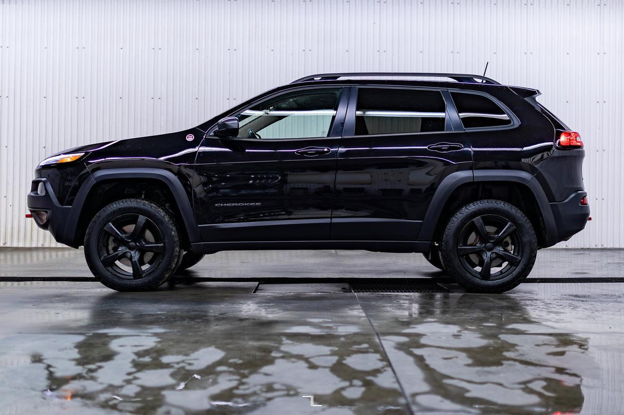 2018 Jeep Cherokee 4x4 Trailhawk Leather Nav BCam Red Deer AB