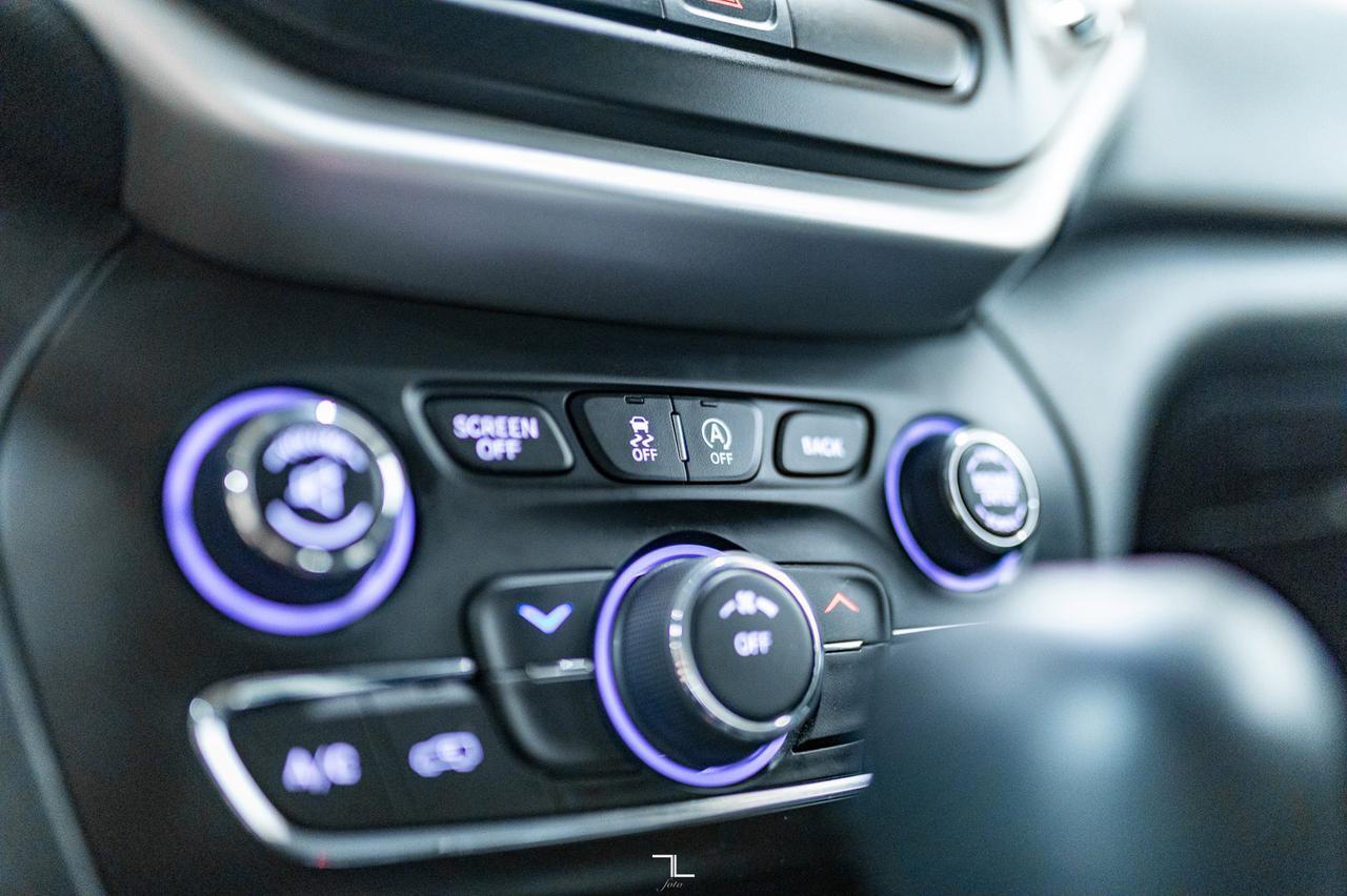 2018 Jeep Cherokee 4x4 Trailhawk Leather Nav BCam Red Deer AB