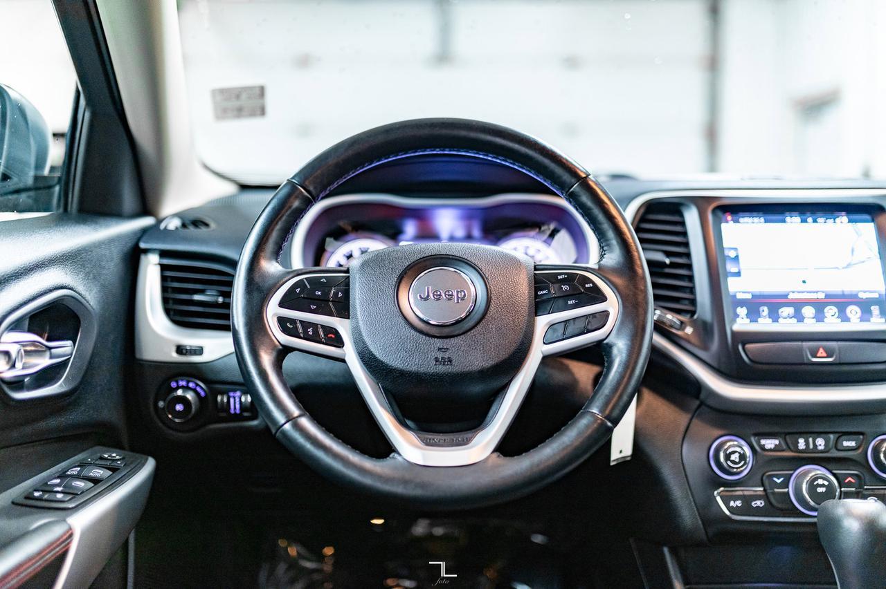 2018 Jeep Cherokee 4x4 Trailhawk Leather Nav BCam Red Deer AB