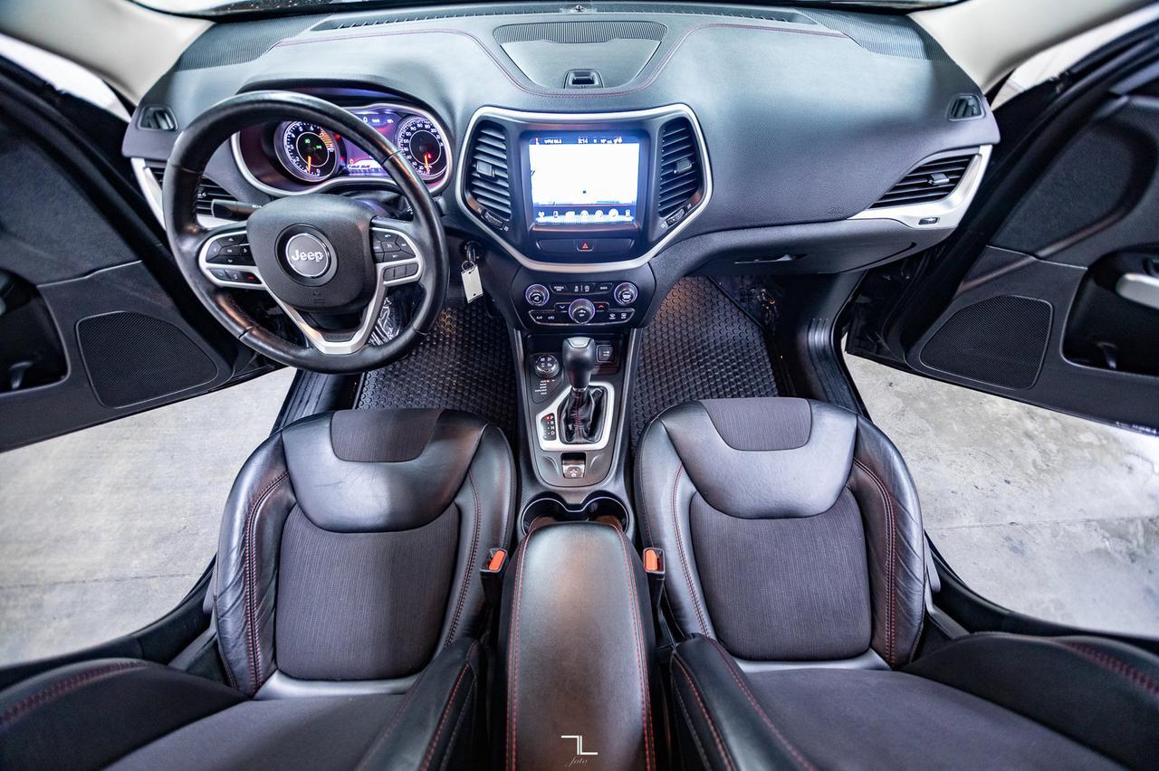 2018 Jeep Cherokee 4x4 Trailhawk Leather Nav BCam Red Deer AB