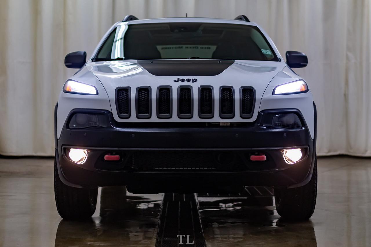 2018 Jeep Cherokee 4x4 Trailhawk Leather Roof Nav BCam Red Deer AB