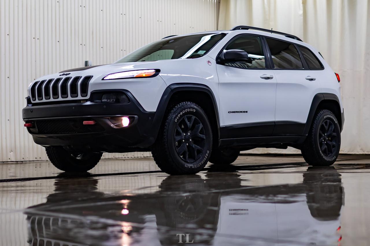 2018 Jeep Cherokee 4x4 Trailhawk Leather Roof Nav BCam Red Deer AB