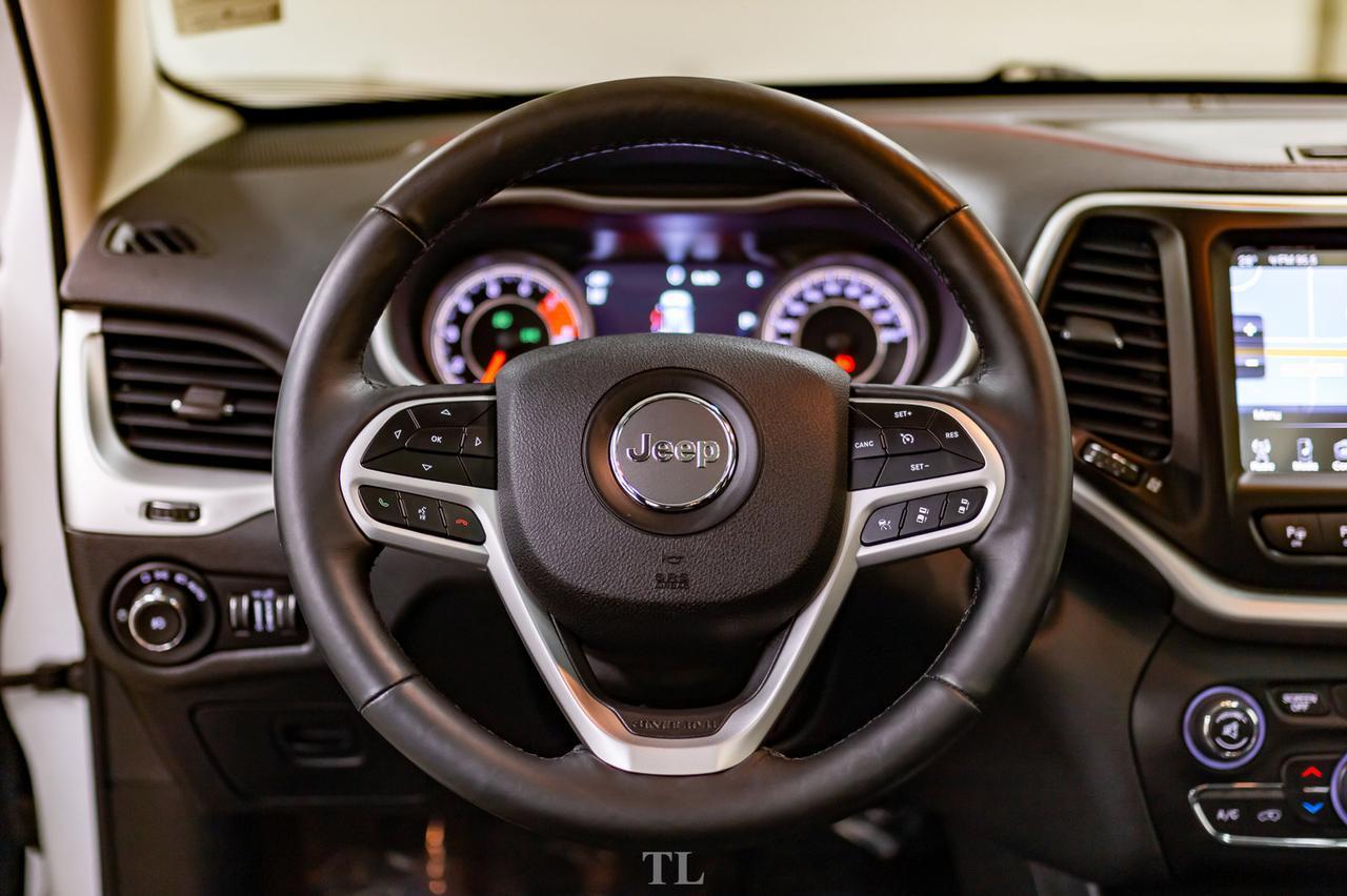 2018 Jeep Cherokee 4x4 Trailhawk Leather Roof Nav BCam Red Deer AB