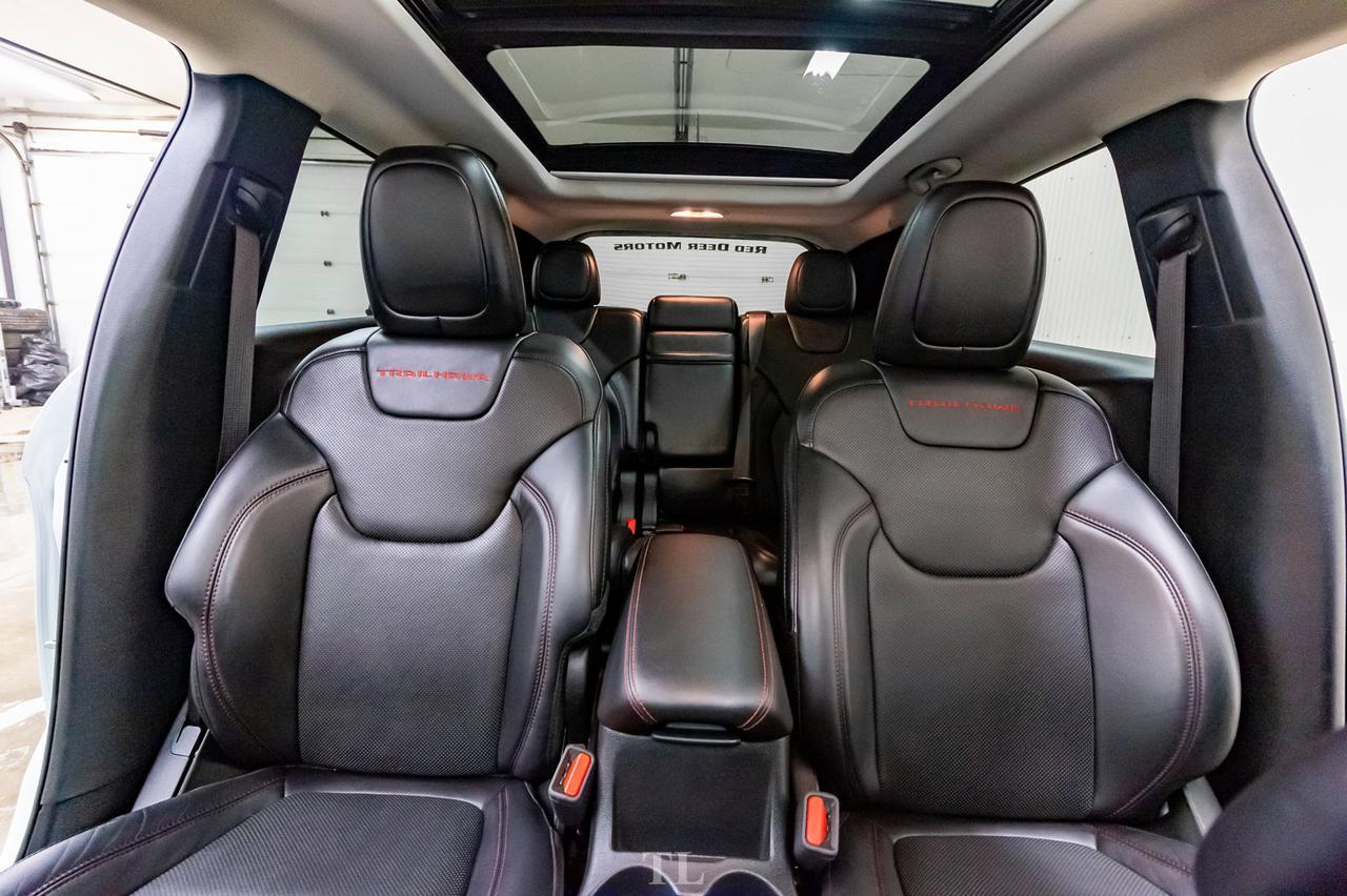 2018 Jeep Cherokee 4x4 Trailhawk Leather Roof Nav BCam Red Deer AB