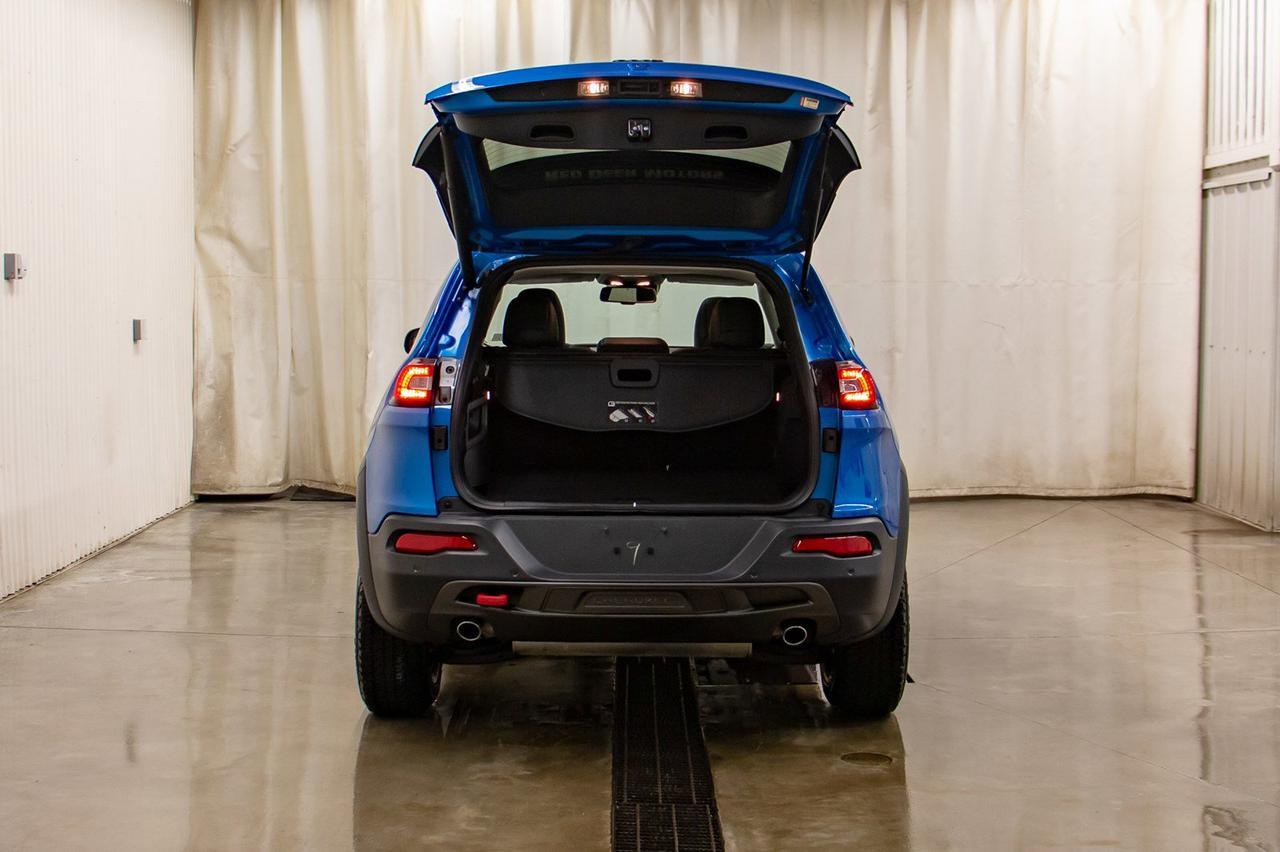 2018 Jeep Cherokee 4x4 Trailhawk Plus Leather Roof Nav Red Deer AB