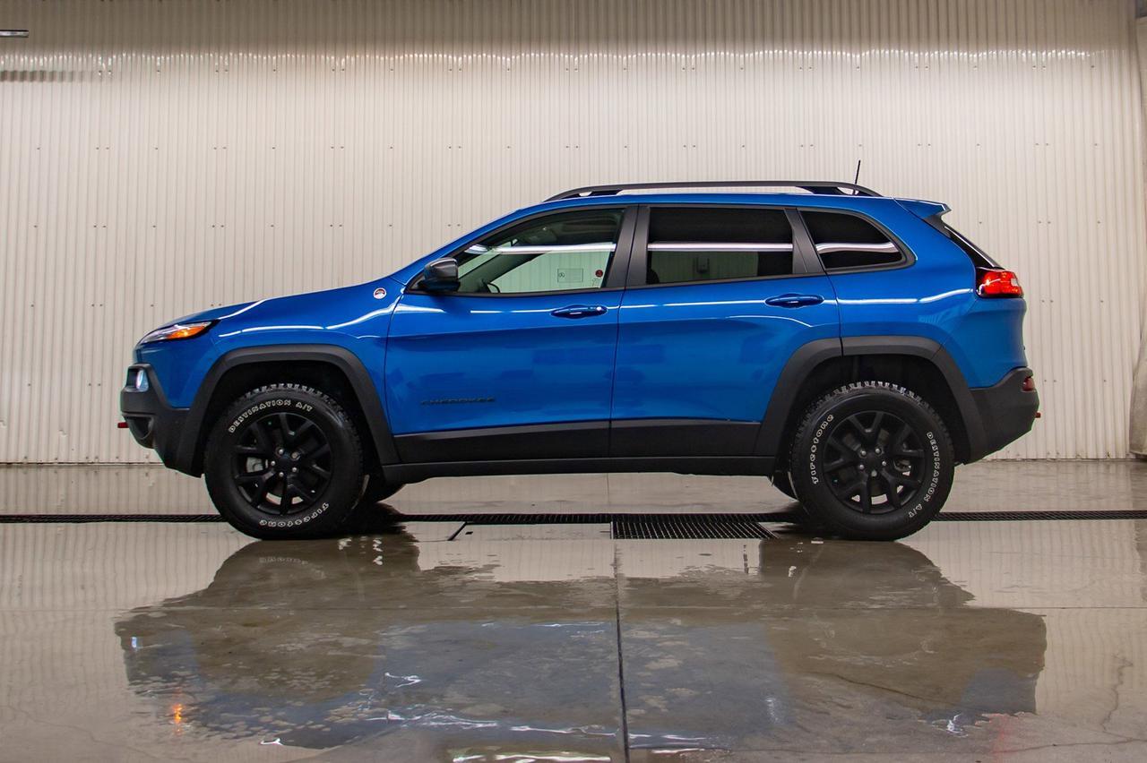 2018 Jeep Cherokee 4x4 Trailhawk Plus Leather Roof Nav Red Deer AB