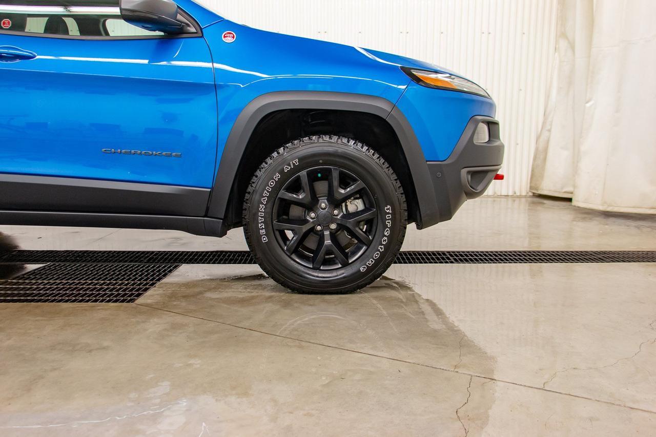 2018 Jeep Cherokee 4x4 Trailhawk Plus Leather Roof Nav Red Deer AB