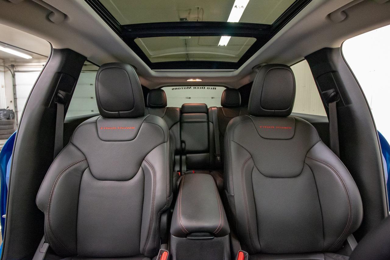 2018 Jeep Cherokee 4x4 Trailhawk Plus Leather Roof Nav Red Deer AB