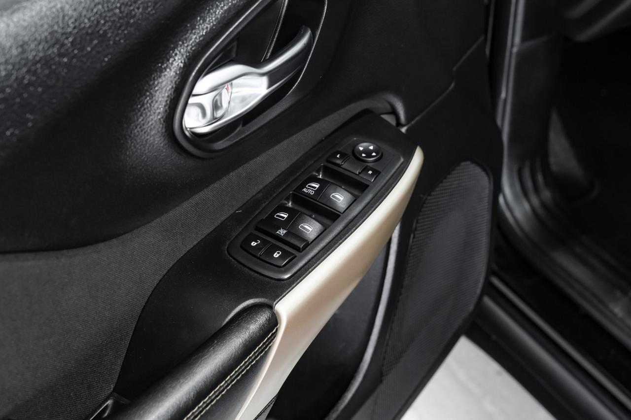 2018 Jeep Cherokee LATITUDE AUTOMATIC REAR CAMERA BLUETOOTH CRUISE CONTROL ALLOY WH Carrollton TX