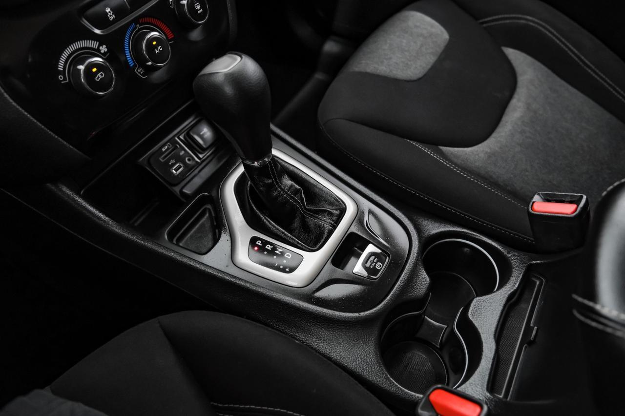 2018 Jeep Cherokee LATITUDE AUTOMATIC REAR CAMERA BLUETOOTH CRUISE CONTROL ALLOY WH Carrollton TX