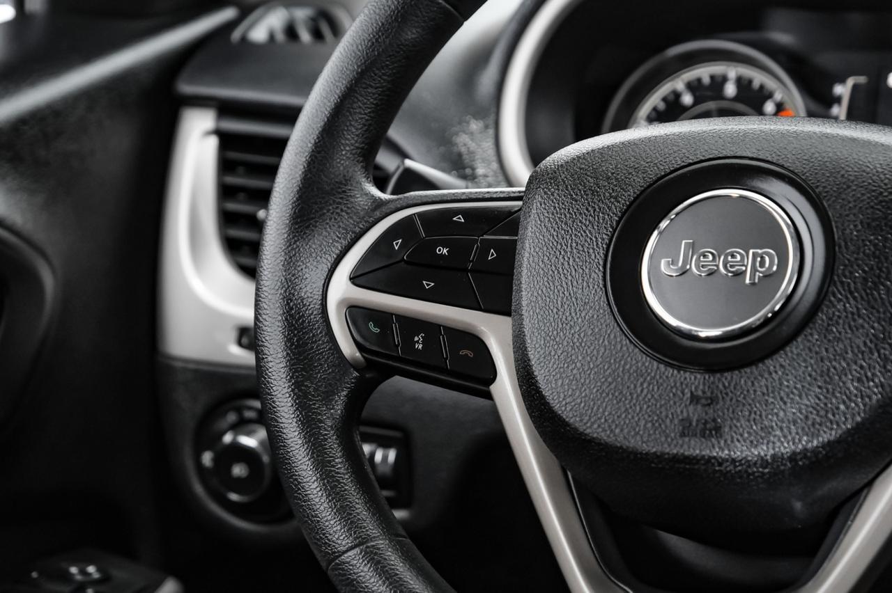 2018 Jeep Cherokee LATITUDE AUTOMATIC REAR CAMERA BLUETOOTH CRUISE CONTROL ALLOY WH Carrollton TX